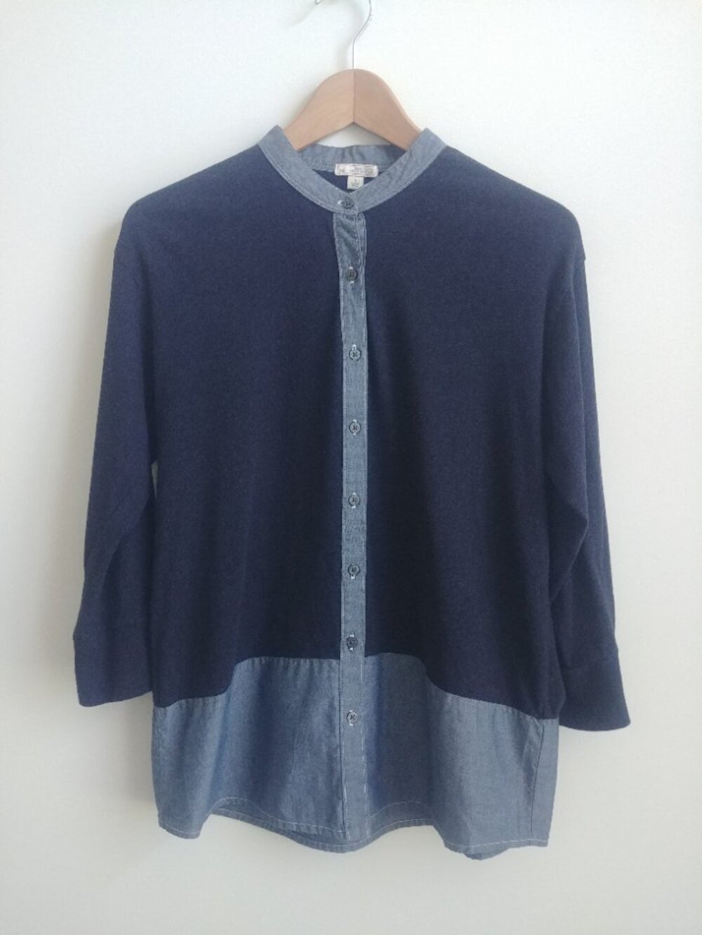 Gap Medium mandarin collar soft blue button down shirt